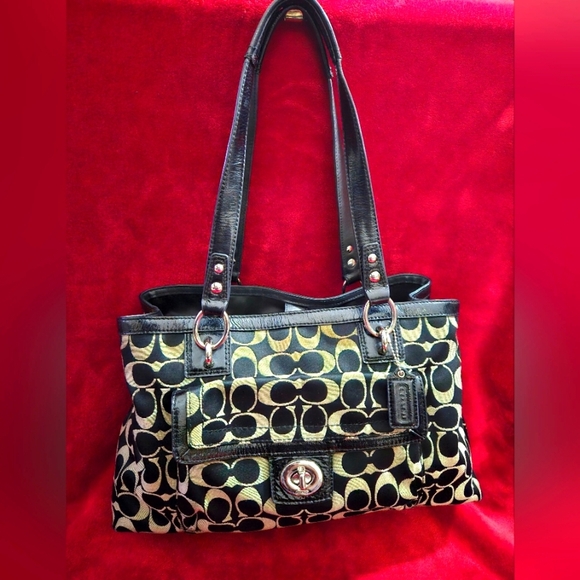 Coach Penelope Signature Shoulder Bag - Picture 1 of 16